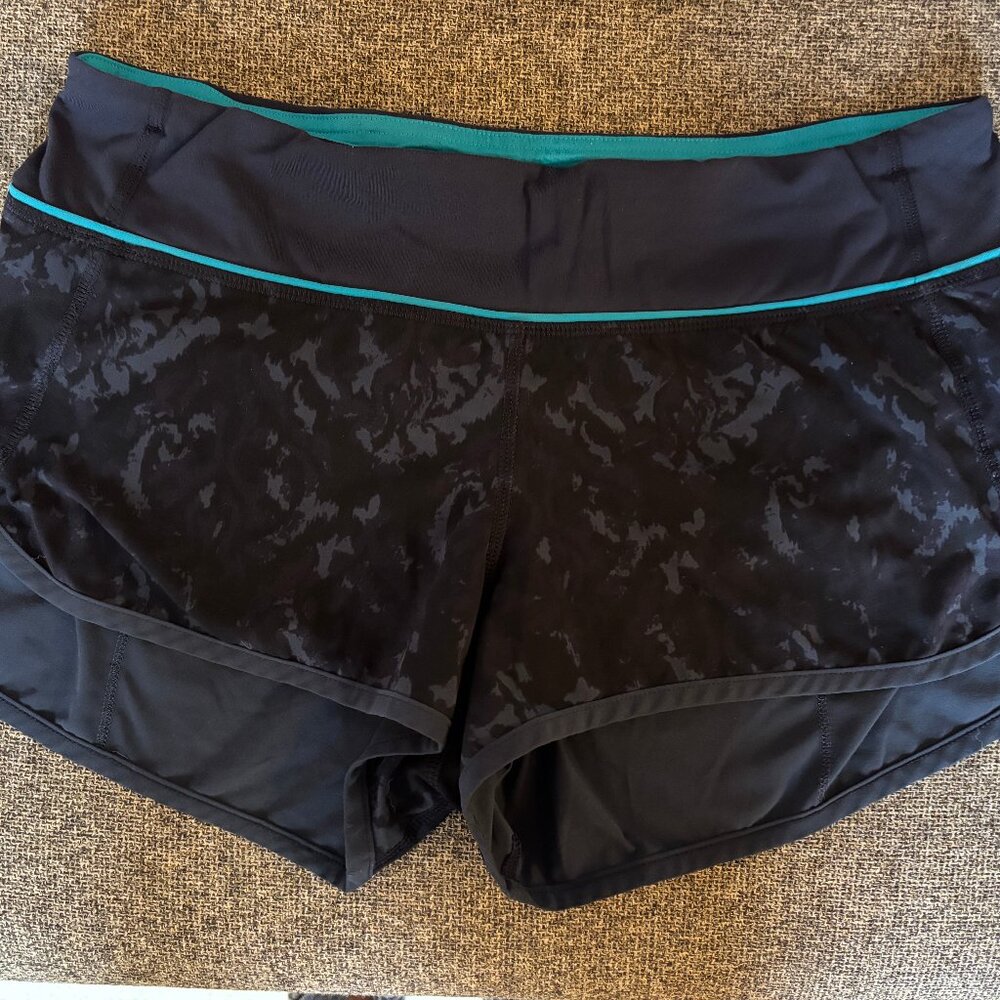 Lululemon Speed Shorts (Size 6) Navy Camo / Aqua - Vintage - EUC